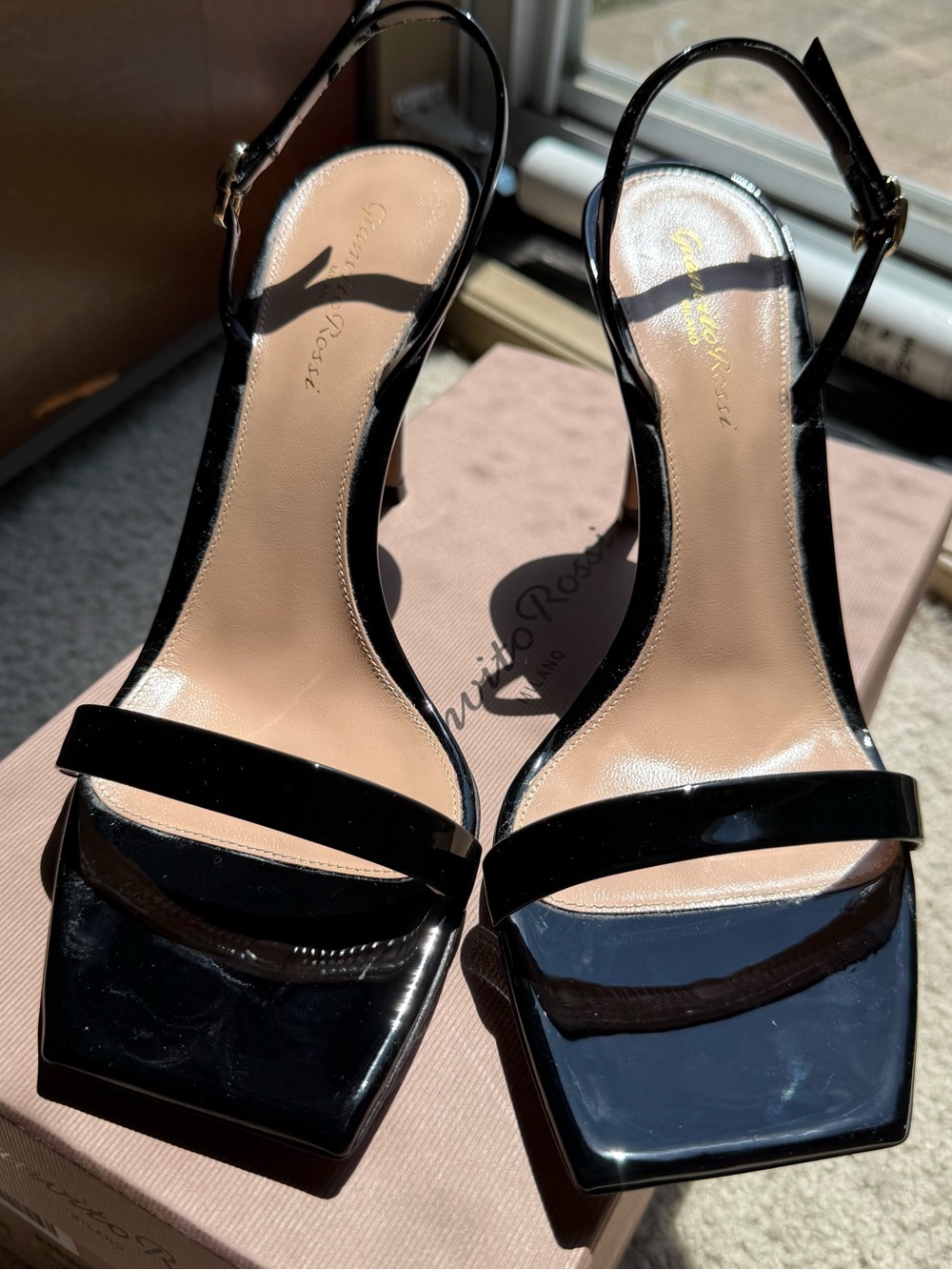 Gianvito Rossi Ribbon Black Patent Leather Heels - Picture 2 of 7